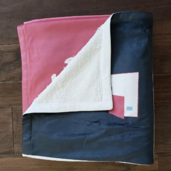 Nantucket Sherpa Throw Blanket - Picture 2 of 2